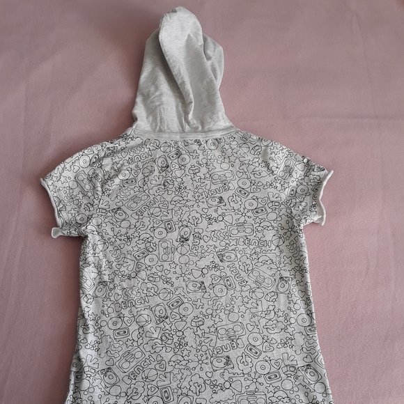 Bench Womens Short-Sleeved Hoodie with Black/White Cartoon Graphic Print, Sz. M - Picture 10 of 14